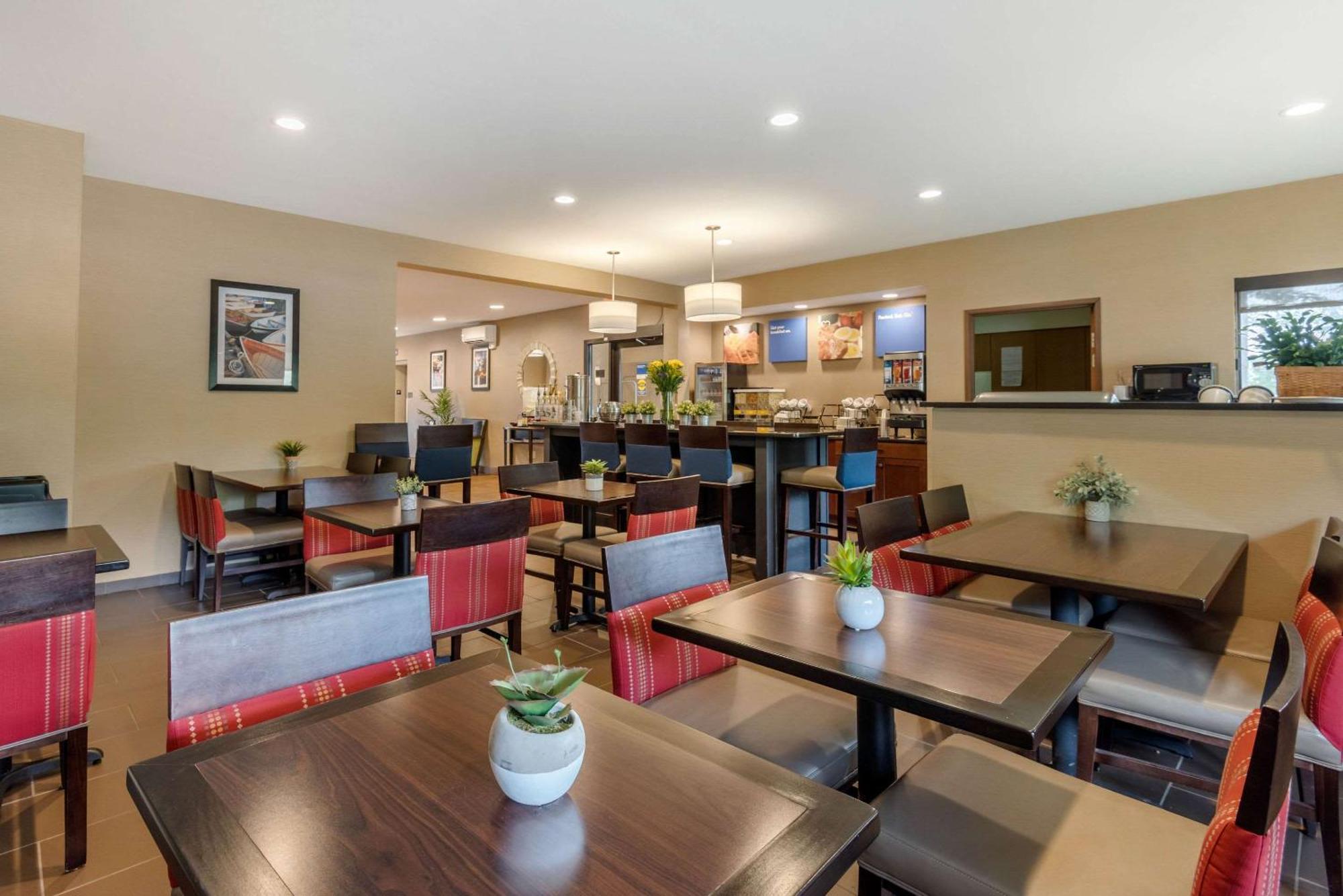 Comfort Inn Ellsworth - Bar Harbor מראה חיצוני תמונה
