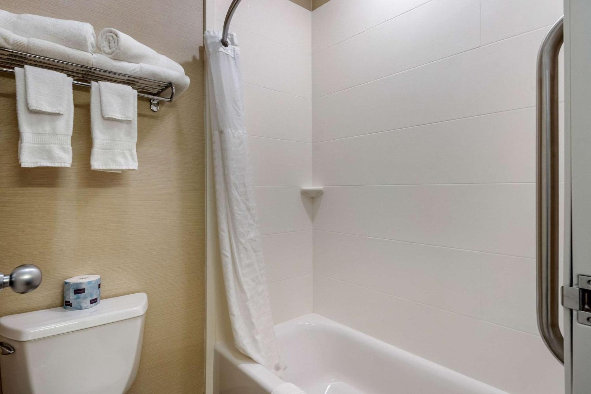 Comfort Inn Ellsworth - Bar Harbor מראה חיצוני תמונה
